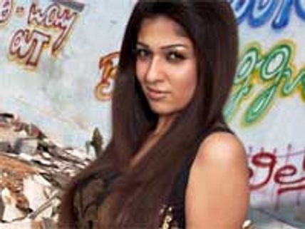 Nayantara hits the controversy again!