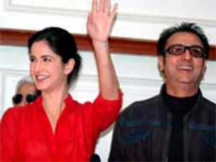Katrina-Gulshan smooch in Boom to be re-released