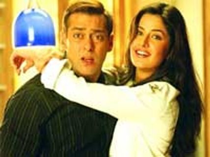 Katrina Kaif trying to woo Salman back?
