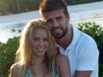 Shakira dating Barcelona footballer Gerard Pique