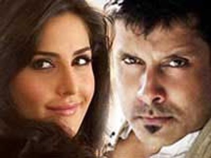 Vikram opts Katrina Kaif for Karikalan