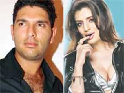 Yuvraj Singh bats for Ameesha Patel