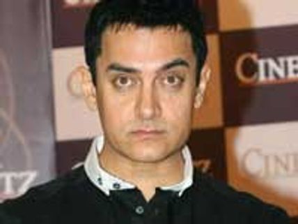 Aamir Khan hires new physical trainer for Dhoom 3 