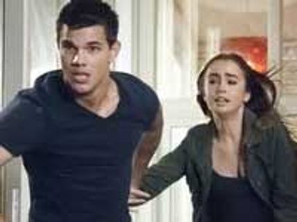 Taylor Lautner in a chain of violent events in Abduction