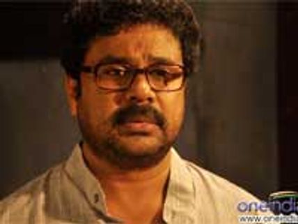 Dileep sporting serious look in Orma Mathram