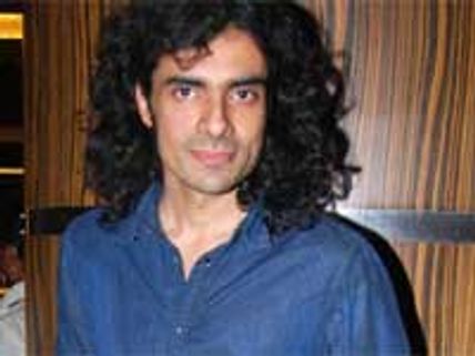 Imtiaz Ali showers praises on Teen Maar
