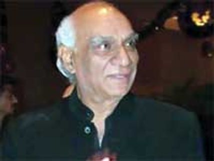 Yash Chopra gets threat call from underworld