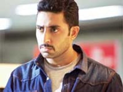 Abhishek's cop act steals the show in Dum Maaro Dum