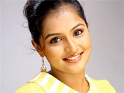 Remya Nambeesan to debut in Kannada with Ajay's next