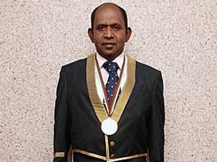 Actor-cum-magician Alex dies of liver problems