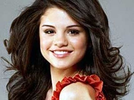 Selena Gomez to co-host MuchMusic Video Awards