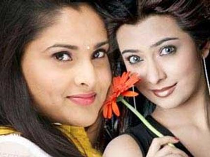 Ramya, Radhika in race for Shivaraj's Shiva