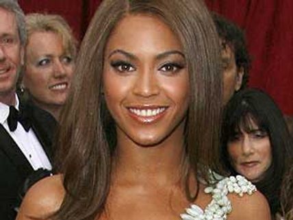Beyonce stuns record bosses!