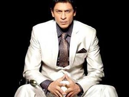 Shahrukh Khan suffers leg injury