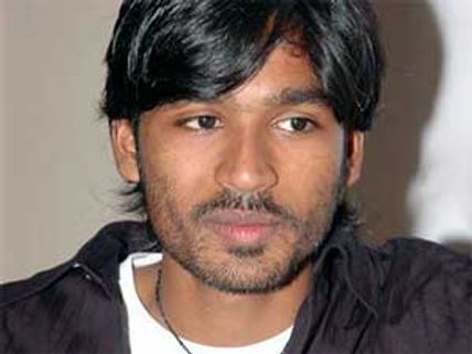 Dhanush dedicates National Award to Rajinikanth