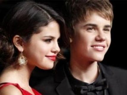 Justin Bieber wants to sing with Selena Gomez