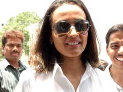 Mahesh Babu's wife files case against glass trader