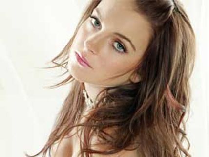 Lindsay Lohan visited by probation officers due to false alarm 