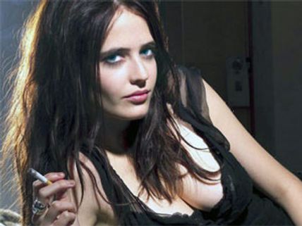 Eva Green says she feels like a Porn-star
