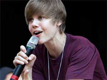 Justin Bieber to perform at a fund raiser