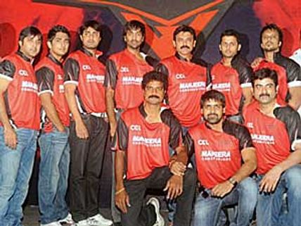 Telugu Warriors beat Mumbai Heroes at CCL T20 match