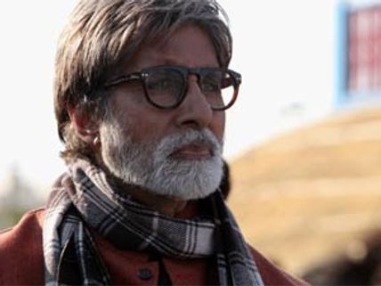 Amitabh plays an idealistic teacher in Aarakshan