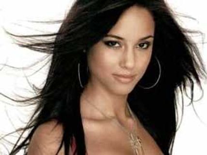 Alicia Keys celebrates 10th anniversary of her album