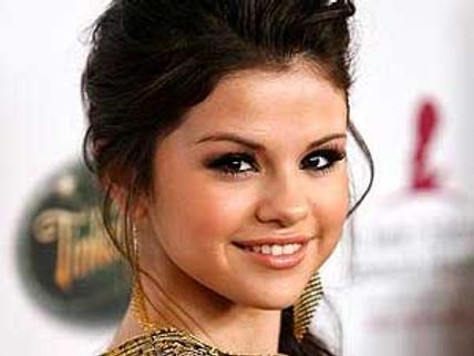 Selena Gomez denies pregnancy rumours