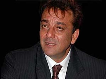 Sanjay Dutt forced to go bald for Agneepath