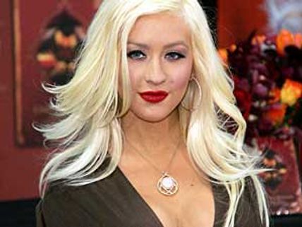 Christina Aguilera records track with Maroons 5