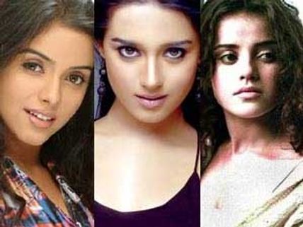 Asin, Amrita, Piaa in race to pair Simbu