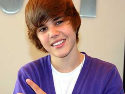 Justin Bieber pays tribute to Tupac Shakur