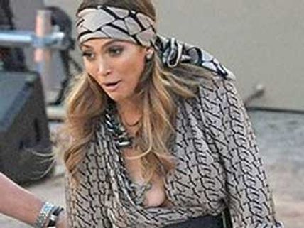 Jennifer Lopez's wardrobe malfunction on live TV show
