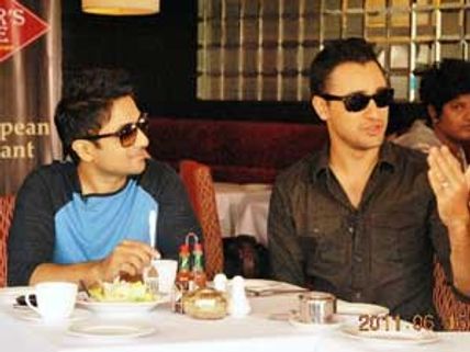 Imran Khan-Vir Das' brunch at French restaurant 