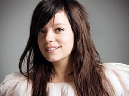 Lily Allen spends honeymoon in Paris