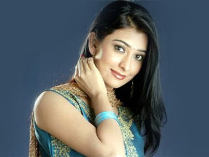 Radhika Pandit won Filmfare Award for the third time?