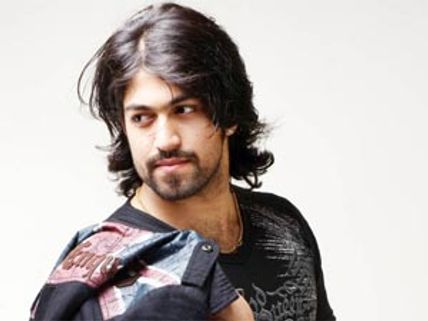 Yash returning to TV with Benkiyalli Aralida Hoovu