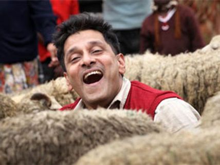 Vikram's Deiva Thirumagal gets clean chit