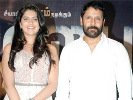 Vikram's Rajapattai is not in trouble