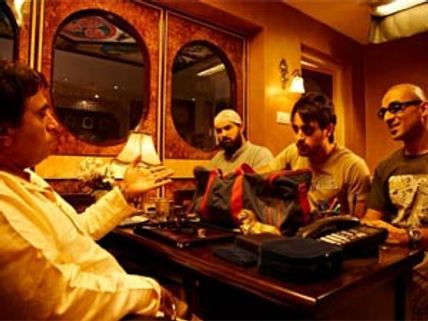Viewers Verdict: Lewd language works for Delhi Belly 