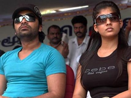 Simbu approaches Nayantara for item number in Osthi