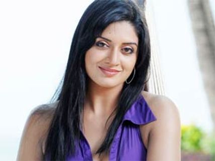 Vimala Raman chooses Vikram to Ajith!