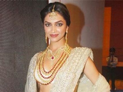 Deepika doesn't want Rajinikanth to wait