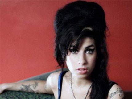 Celebrities react to Amy Winehouse's death