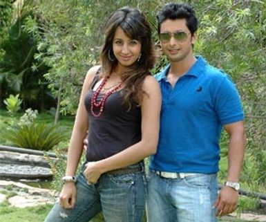 Tharun teams up with Sanjjana for Ondu Kshanadalli