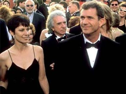 Mel Gibson reunites with estranged wife Robyn