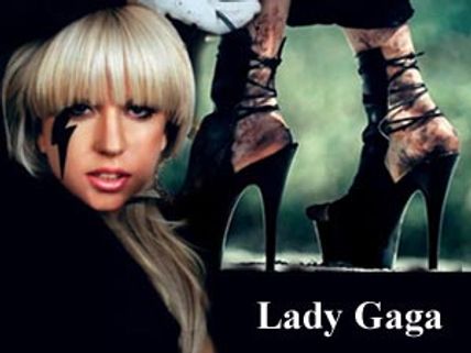 Lady Gaga's injured feet in 'You and I'