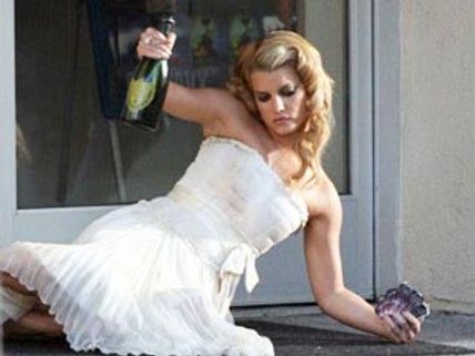 Jessica Simpson denies drunk swaying at Adele's concert