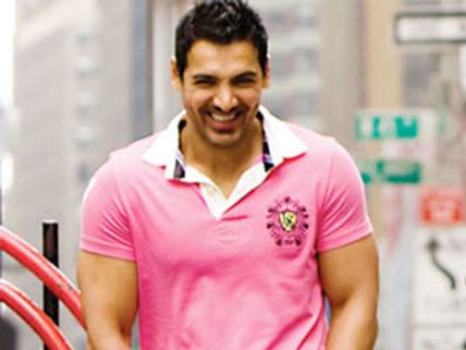 John Abraham to endorse Ultimate Nutrition