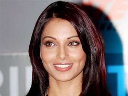 Bipasha Basu does not miss John Abraham anymore!